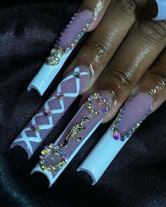 𝐅𝐫𝐞𝐬𝐧𝐨 𝐍𝐚𝐢𝐥 𝐓𝐞𝐜𝐡💅🏽🎀✨ (@nailed.byjennie) • Instagram photos and videos Birthday Nails Stiletto, Nails Stiletto Long, Birthday Nails Long, Nail Tech School, Neon Pink Nails, Cheetah Print Nails, Long Square Nails