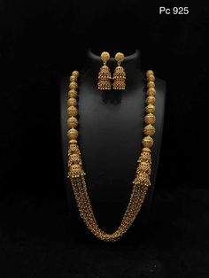 Gold Antique Jewellery, Gold City, Antique Gold Jewelry Indian, Gold Jewelry Simple Necklace, Gold Necklace Indian Bridal Jewelry, Antique Jewelry Indian, Gold Pendant Jewelry, Gold Wedding Jewelry, Black Beaded Jewelry