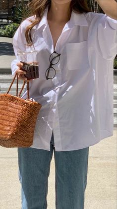 Button Up Shirt With Dress Outfit, Korean Spring Outfits, Sporty Looks, Seasonal Wardrobe, Korean Casual Outfits, Cute Spring Outfits, Looks Street Style, Cute Spring