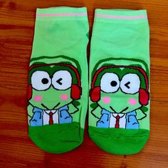 New Without Tags Sanrio Green, Kuromi Clothes, Sanrio Accessories, Print Socks, Hosiery, Headphones, Socks, Women Accessories, Tags