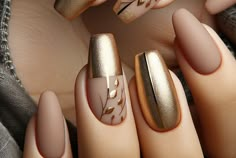 For the confident woman ready to embrace her inner boss and exude luxury with every gesture, we present unparalleled mob wife nail designs March Nail, Black And White Nail Designs, Easter Nail Designs, Magic Nails