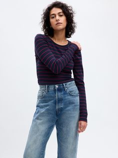 Soft knit stretch cotton and modal t-shirt.  Crewneck.  Long sleeves.  Straight silhouette with a loose fit.  Hits at the hip.  Models wearing Gap Black Cake, Style Bundle, Fashion Moodboard, Just A Thought, Mood Board Fashion, Red Stripe, Petite Size, New Job, Soft Knits