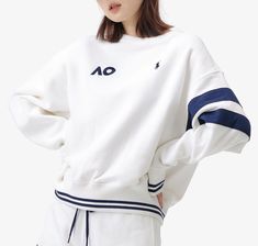 All Products Sold are Genuine cm General Shoulder Chest Sleeve Length S 57.5 56 62 54 M 58 60 64 54 L 61 65 68 55 XL 61 68 72 62 Product material: 84% cotton Polyester 16% Color: White Notice Payment: We accept PayPal payment only. Shipping: We will ship your order within 3~5 business days via post airmail. Return Policy Our goal is to ensure full satisfaction with your purchase. We offer exchange or repair when there are defects of the item or misrepresentation on listings. All return items for Ralph Lauren Sporty Sweatshirt For Streetwear, Ralph Lauren Winter Long Sleeve Sweatshirt, Ralph Lauren Cotton Winter Sweatshirt, Ralph Lauren Long Sleeve Fleece Sweatshirt, Ralph Lauren Cotton Hooded Sweatshirt, Australian Open, Ralph Lauren Womens, White Sweatshirt, Polo Ralph Lauren