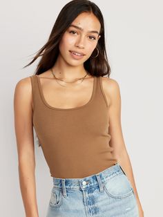 Everyday Ribbed Camisole With Scoop Neck, Everyday Ribbed Scoop Neck Camisole, Casual Solid Seamless Tank Top, Casual Seamless Solid Tank Top, Casual Seamless Solid Color Tank Top, Casual Ribbed Square Neck Top, Casual Square Neck Camisole, Basic Ribbed Scoop Neck Tank Top, Basic Ribbed Tank Top With Scoop Neck