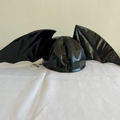 We Do Not Trade, Users Making Low Ball Offers Will Be Ignored & Blocked! *Same Day Expedited Shipping* Moschino Couture Black Vinyl / Rubber Leather Hat With Bat Wings Ss20 "Trick Or Chic" Halloween Collection By Jeremy Scott Limited And Hard To Find Super Rare!! 100% Authentic!!! Condition: Brand New With Tags Attached Pattern: Horns Style: Hat W/Wings Material: 66% Pl, 34% Pu Made In Italy Bat Wings Details Fully Lined Everything We Sell Is 100% Genuine And Authentic Products! Deadstock, Sold Black Halloween Costume Accessories For Evening, Beige Hat, Denim Baseball Cap, Chic Halloween, Moschino Couture, Leather Hat, Moschino Cheap And Chic, Leather Gear, Logo Knit