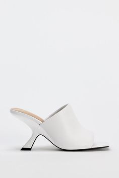 HEELED LEATHER SLIDES - White | ZARA United States Beauty Sale, Leather Slides, Zara United States, Slides, Bags Women, Heel Height, Zara, Gift Card, Chain