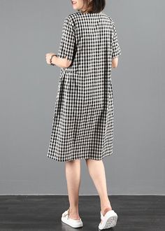 Chic o neck summer clothes Sewing black plaid Dresses

 Materials used:cotton blended

Measurement:One size fits all for this item. Please make sure your size doesn't exceed this size: L/US12-14/EUR42   
   
Shoulder 38cm / 14.82"
bust 100cm / 39"
length 102cm / 39.78"
Armhole 34cm / 13.26"
Sleeve length 26cm / 10.14"



We ship worldwide.

Tracking numbers provided for all orders. Summer Plaid Dress With Short Sleeves, Casual Cotton Plaid Dress With Short Sleeves, Casual Plaid Knee-length Midi Dress, Casual Gingham Short Sleeve Midi Dress, Casual Gingham Midi Dress With Short Sleeves, Crew Neck Cotton Midi Dress For Summer, Casual Plaid Midi Length Dress, Cotton Crew Neck Midi Dress For Summer, Black Crew Neck Midi Dress For Summer