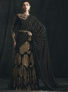 Bhumika Sharma-Black & Gold Pleated Saree With Blouse Belt-INDIASPOPUP.COM Black And Gold Saree, Saree With Cape, Bhumika Sharma, Gold Saree, Pleated Saree, Emerald Green Stone, New Saree Blouse Designs, Circle Print, Embroidered Belt