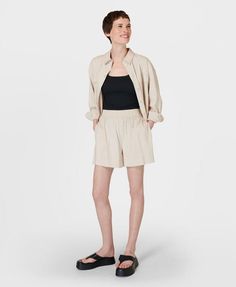 Our effortless linen shorts for summer day dressing. Lightweight linen blend with a touch of stretch. Loose fit with an elasticated waistband. Two side slip pockets and two back patch pockets. Inseam length: 10cm / 4”. Model wears size S and is 178cm/5'10" tall. Style Code: SB9137Colour: Pebble Beige Shorts For Summer, Swimwear Sets, Running Leggings, Sweaty Betty, Yoga Shorts, Linen Shorts, Skorts, Sports Bras, Yoga Clothes