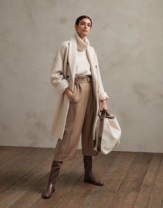 Sun Angel, Brunello Cucinelli Women, Stil Boho, Cozy Winter Outfits, Wide Trousers, Street Style Winter, Boutique Online, Cardigan Fashion, Classy Women