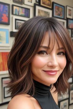 Slight Angled Bob Haircuts, Hair Color On Fair Skin, Jessica Biel Short Hair, Haircuts For Very Thick Hair, Traditional Highlights, Short Haircuts Fine Hair, Micro Bangs, Rambut Brunette, Highlights Balayage