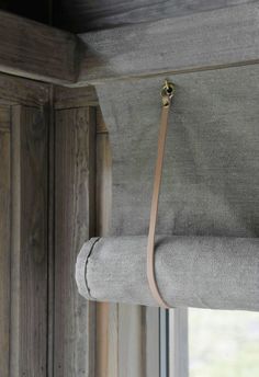 an image of a curtain with a handle on it