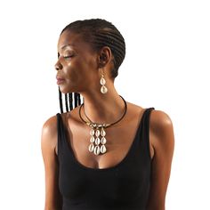 Hanging Cowrie Shell Choker & Earrings - Jewelry Sets - African Fashion Cowrie Shell Jewelry, Ankh Necklace, Cowrie Shell Necklace, Shell Choker, Cowrie Shells, End It, Skull Necklace, Black Choker, African Jewelry