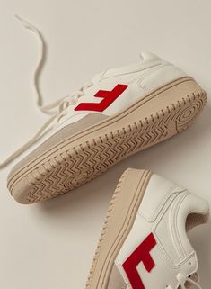 European Sneakers, Retro Sneakers Women, Toms Sneakers, Minimalist Sneakers, Fall Sneakers, Vegan Sneakers, Work Sneakers, Spring Sneakers, Dad Sneakers