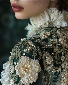 larissarocha_art_ Beads Clothes, Pearl Embroidery, Royal Dresses, Baroque Fashion