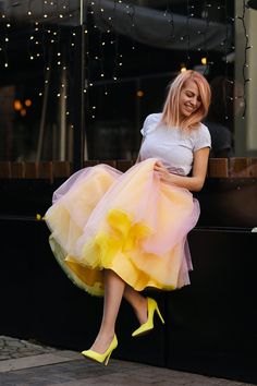 Yellow Tulle Skirt, Fashion Week Dresses, Fashion Week Berlin, Gonna In Tulle, Party Checklist, Fluffy Skirt, Berlin Fashion Week, Layered Tulle Skirt, Berlin Fashion