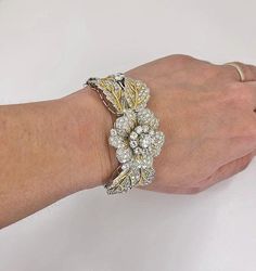 Longines Heritage, Ladies Dress Watches, Longines Watch, Watch Bracelet, Sapphire Bracelet, Diamond Watch, Cuff Bangles, Gold Platinum, Gold Watch