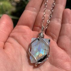 "☾ Rainbow Moonstone Necklace ☾ High quality, moonstone in a secure & subtle setting that highlights the stone These pendants come in pure copper or sterling silver. Choose from an adjustable Faux leather chord (vegan friendly) a matching 18\" copper chain or a matching 18\" sterling silver chain. Faux leather chords are \"vegan friendly\" because they are actually cotton made to look like leather. These chords are also tied to be adjustable so you can wear it at your desired length. Please Crystal Necklace Black, Moonstone Crystal Necklace, Rainbow Moonstone Crystal, Diy Wire Jewelry Rings, Ethereal Jewelry, Rainbow Moonstone Jewelry, Wire Jewelry Rings, Pretty Jewelry Necklaces, Rainbow Moonstone Necklace