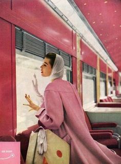 Barbara Mullen, Lillian Bassman, Tout Rose, I Believe In Pink, Look Retro, Retro Mode, Pink Coat, Tickled Pink, American Fashion