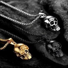 Elevate your style and make a bold statement with our Punk Skull Pendant Necklace! This striking piece is designed for those who dare to express their individuality, combining elements of punk rock and gothic fashion in one stunning accessory. Crafted with meticulous attention to detail, this gothic hip hop jewelry piece features a beautifully sculpted skull charm that embodies rebellion and creativity. Made from high-quality materials, this necklace is durable enough for everyday wear while mai Gothic Mode, Stylish Leather Jacket, Punk Culture, Punk Skull, Skull Pendant Necklace, Edgy Aesthetic, Alternative Style, Skull Pendant, Hip Hop Jewelry