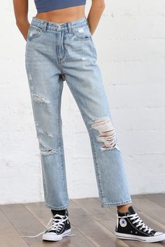 Cotton ripped distressed highwaisted boyfriend jeans. Loose Fitted Jeans, Long Fade, High Waisted Boyfriend Jeans, High Wasted Jeans, Rolled Jeans, High Waisted Distressed Jeans, Fitted Jeans, Sweater Season, Boyfriend Denim