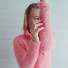 Be Irresistible, Thick Sweater, Screen Color, Thick Sweaters, Self Made, Pink Coral, Bra Top, Phone Screen, High Neckline