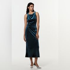 Zara Blue Velvet Dress Size Medium New With Tags Zara Blue Midi Dress For Cocktail, Zara Blue Maxi Dress For Evening, Zara Velvet Dress, Blue Velvet Dress, Blue Velvet, Zara Dresses, Velvet Dress, Color Blue, Women's Fashion