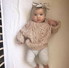 Baby Mode, Winter Baby Clothes, Pull Bebe, Neutral Baby Clothes, Perfect Fall Outfit, Fantastic Baby, Pullover Outfit, Fashionable Baby Clothes