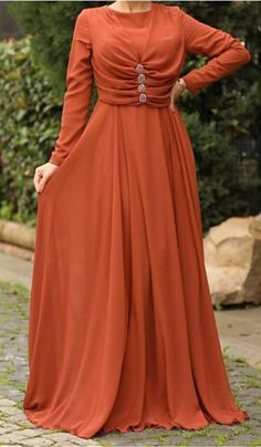 Moslem Fashion, Estilo Hijab, Fancy Gowns, Girls Frock Design, Clothes Vintage, Modesty Fashion, Sleeves Designs For Dresses, Muslim Fashion Dress