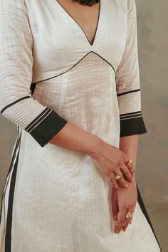 Kurti Designer Pattern, V Neck Kurthi Models Latest, Patch Kurti Design, Cotton Designer Kurtis Patterns, Office Wear Kurtis Working Woman, Kurti Set Designs Latest, Kurtis Models, New Kurti Pattern, Stripes Kurti Designs Latest