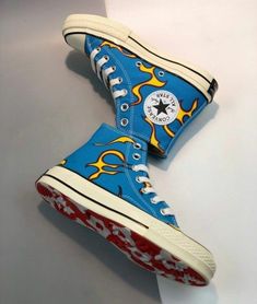 Cool Converse, Women Sports Shoes, Custom Shoes Diy, Sneaker Shop, Embroidery Shoes, Converse Chuck 70, Aesthetic Shoes, Chuck 70