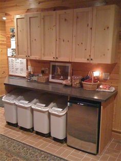 Dream organization for whelping/food prep area! Feed Room, Horse Tack Rooms, Dog Boarding Kennels, Horse Barn Ideas Stables, Horse Barn Designs, Dream Stables, Dream Horse Barns, Horse Barn Plans, Dog Business