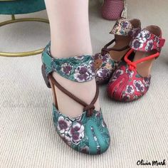 Olivia Mark - Comfortable Low-Heeled Casual Shoes with Printed Design Chunky Heels Casual, Summer Retro, Summer Heels, Womens Sandals Summer, Low Heel Sandals, Satin Heels, Pu Heels, Chunky Heels Sandals, Ethnic Style