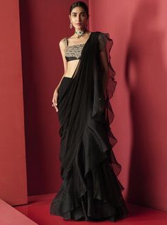 Black Sari, Latest Saree Trends, Ridhi Mehra, Ruffle Saree, Drape Saree, Saree Designs Party Wear, Satin Saree, Black Saree, Saree Trends