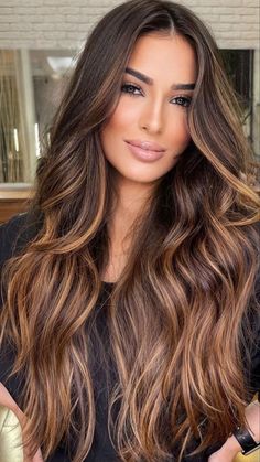 Sophisticated Hair, Sunkissed Hair Brunette, Balayage Long Hair, Coloring Images, Brunette Hair With Highlights, Brunette Balayage Hair, Photography Backgrounds, Brown Hair Balayage, Honey Hair