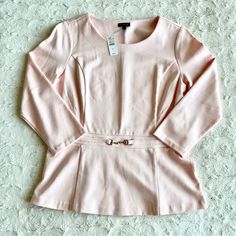 Nwt Talbots Women’s Size Small Light Pink 3/4 Sleeve Sweater/Top With Buckle Accent! Flaws: None, This Piece Is Brand New Measurements: -Pit To Pit: 18” -Length: 24.5” -Sleeve Length (From Pit): 14” Pink 3/4 Sleeve Top For Work, Elegant Pink Blouse With 3/4 Sleeves, Pink 3/4 Sleeve Tops For Spring, Feminine Pink Blouse With 3/4 Sleeves, Pink Stretch Tops For Work, Stretch Pink Tops For Workwear, Chic Pink Top With 3/4 Sleeves, Pink Spring Workwear Top, Pink Spring Tops For Workwear