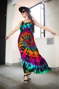 Classy Tie Dye, Hippie Goddess, Tye Dye Dress, Tye And Dye, Tie Dye Hippie, Casual Tie, Dress Bohemian, Tie Dye Maxi Dresses, Women's Tie