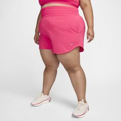 These shorts are the ones that are down for everything you do—from long walks to HIIT to running errands. Their silky-smooth, ultrasoft woven fabric is balanced with sweat-wicking tech so you have ultimate comfort while feeling dry as you work out. An extra-high waistband sits above your hips for a hugging, supportive fit. Shorts Plus Size, Nike High, Nike Short, High Waisted Briefs, Purple Shorts, Pink Nikes, Long Walks, Women Lifestyle, High Rise Shorts