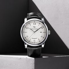 Men's Watches | DAVID YURMAN Minimal Watch, Motion Design Animation, Men's Watches, Elevate Your Look, Photography Techniques, North Star, David Yurman