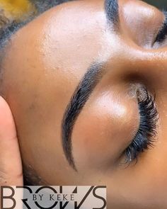 Waxed Eyebrows Black Women, Eye Brows Tinting, Brow Tint Black Women, Eye Brow Tint Black Women, Eyebrow Shaping And Tinting, Black Esthetician Aesthetic, Eyebrow Tinting Black Women, Brow Tech Aesthetic