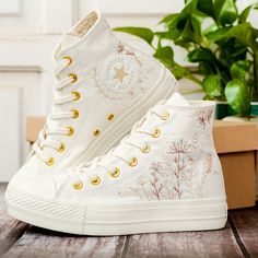 Custom Converse Platform, White Wedding Flowers Embroidered Converse High Tops, Bridal Flowers Embroidered Sneakers, Flowers Embroidered Sneakers for Wedding 💚 Immerse yourself in the intricate craftsmanship as we lovingly hand embroider rustic flowers onto your chosen Converse pair 💚 🌿 The listed price encompasses both the Converse Shoes and the showcased Embroidery Designs. 1. MANUFACTURING PROCEDURE 🌿 Upon receiving your order, we initiate the shoe preparation process. If your chosen shoe Converse Platform White, Cute Converse Shoes, Shoes Flowers, Embroidered Sneakers, Embroidered Converse, Cute Converse, Converse Platform, Pretty Sneakers, Preppy Shoes