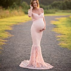 Lace. Stretchy Jersey. Only Worn Once For 30 Minutes For A Photoshoot. Originally +$250 On Etsy. Seller No Longer Makes This Dress. Beautiful Blush Pink Color Lace Maternity Dress, Blush Pink Color, Short Hair Styles For Round Faces, Round Faces, Dress Gown, Maternity Dress, Dress Beautiful, Maternity Dresses, 30 Minutes