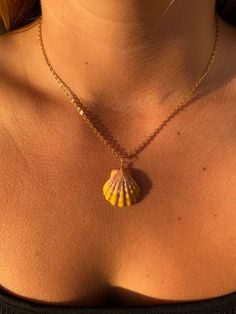 Hawaiian Sunrise Shell Necklace, Gold or Sterling Silver Plated - Etsy Gold Shell Necklace For Beach, Gold Shell Necklace For Vacation, Beachy Style, Summer Gold Shell Necklace With Ocean-inspired Style, Beachy Gold Shell-shaped Necklaces, Hawaiian Jewelry Necklace, Pretty Summer Dresses, Shell Necklaces, Girly Girl, Cute Shoes