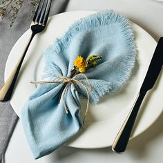 PRICES MAY VARY. PACKAGE: Dololoo fine handmade cloth napkins set contains 4 pieces of cotton linen napkins.Each piece measures 18 x 18 Inches. HANDMADE: Every step of this dinner napkin is handmade, including dyeing, frayed edging and packaging. Each of our cotton linen napkins requires hand-pulled cotton thread on all four sides for a 0.78 inch fringe to add a rustic and vintage look to your table. MATERIAL: High quality thick and soft cotton linen hotel napkins,durable, reusable and non-dispo Flameless Candles Wedding, Handmade Napkins, Greenery Wedding Decor, Photo Backdrop Wedding, Candle Wedding Decor, Decorative Hand Towels, Decorative Napkins, Fabric Napkin, Burlap Table Runners