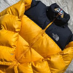 The north face nuptse fill 700 down jacket 🚨 Good condition 9.5/10 down🪶 yellow black 💛🖤 Hidden hoodie stow pocket Size on tag 105 XLarge 💨 Chest 63cm length 70cm💦 Price 💰 ask me for message💌 fast respon 📦 #vintagenorthfaceindonesia #tnf #northface #thenorthface #nuptse #nuptsejacket #nuptse1996 #nuptse700 #nuptsevest #northfacenuptse #northface700 #downjacket #thenorthfacenuptse #thenorthfacesecond #northfaceforsale #northfacedown #baltoro #thenorthfacedownjacket #thenorthface700 North Face High Pile Nuptse Jacket, Thenorth Face, The North Face 1996 Retro Nuptse Yellow, 1996 Retro Nuptse Jacket, Retro Nuptse Jacket