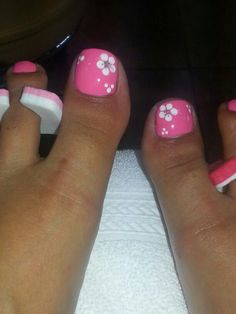 Pedicure-Pink with flowers Pedicure Floral Design, Pink Floral Pedicure, Pedicure Flowers Toenails, Pedicure Flower Designs Toenails, Pink Toe Nails With Flower Design, Flower Design Pedicure, Pink Pedicure With Flower, Toe Nail Flower Designs Simple, Pedicures With Flowers