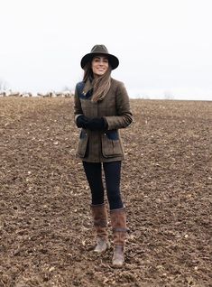 English Country Outfits, Vet Outfit, Horse Race Outfit, Dubarry Boots, English Outfit, Hunting Outfit