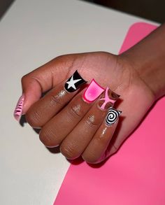 Girl Maintenance, Unique Acrylic Nail Designs, Pink Tip Nails, Fye Nails, Duck Nails, Hard Nails, Relationship Pics, Diy Acrylic Nails, Girl Nails