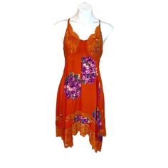 Free People Table For 2 Trapeze Mini Dress Bronzer Orange Combo Size Small -Condition: -Color: Orange Multicolor -Size: Small -Bust: 18” -Waist: 17” -Full Length: 34”-39" Scarf Skirt Hem -Floral, Lace, Strappy Back -Machine Washable -Lightweight All Measurements Are Approximate. Measurements Taken Laying Flat. Additional Photos Upon Request. Floral, Summer, Spring, Lace, Romantic, Boho, Bohemian, Festival, Beach, Weekend, Casual Jj3 6oz To Ship Fior Spanish Dress, Denim Overall Dress, Hippie Dresses, Halter Mini Dress, Mini Slip Dress, Small Dress, Overall Dress, Mini Wrap Dress, Mini Shift Dress