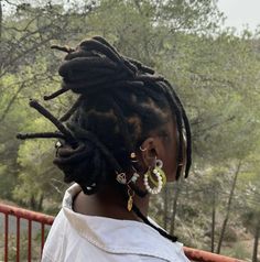 Locs Wash Day, Loc Styles No Retwist, Women With Freeform Locs, Claw Clamp On Locs, Locs With Bangs, Loc Bangs, Black Women With Locs Aesthetic, Color Locs, Twist Locs